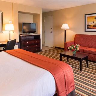 Holiday Inn & Suites Orlando SW - Celebration Area | Kissimmee | Photo Gallery - 13