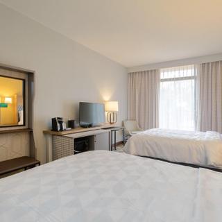 Holiday Inn & Suites Orlando SW - Celebration Area | Kissimmee | Photo Gallery - 2